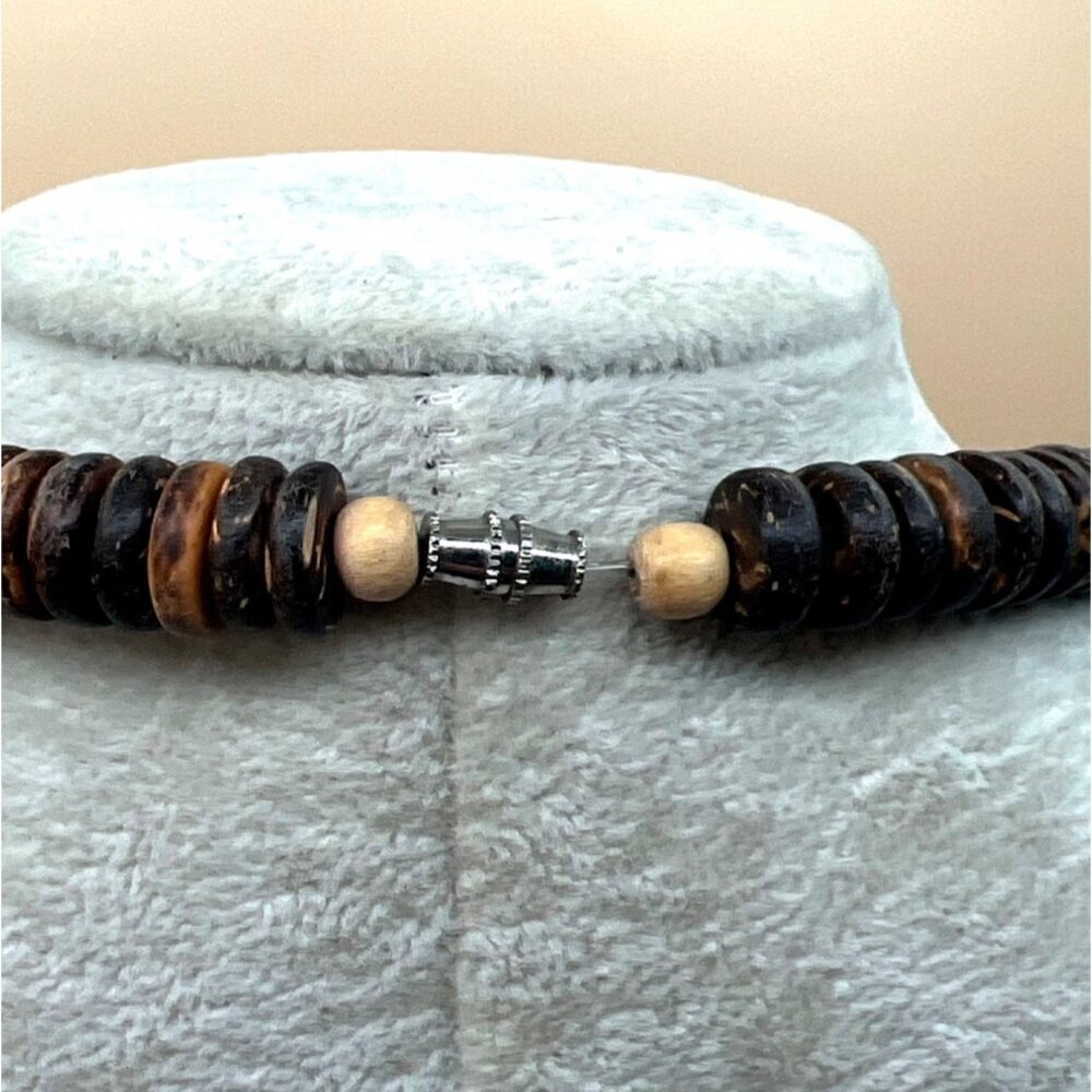 Vintage Bohemian Wooden Beaded Necklace. C19 - Picture 9 of 12